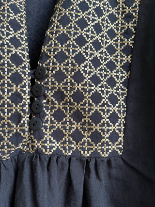 Blouse Cross L/S Buttons